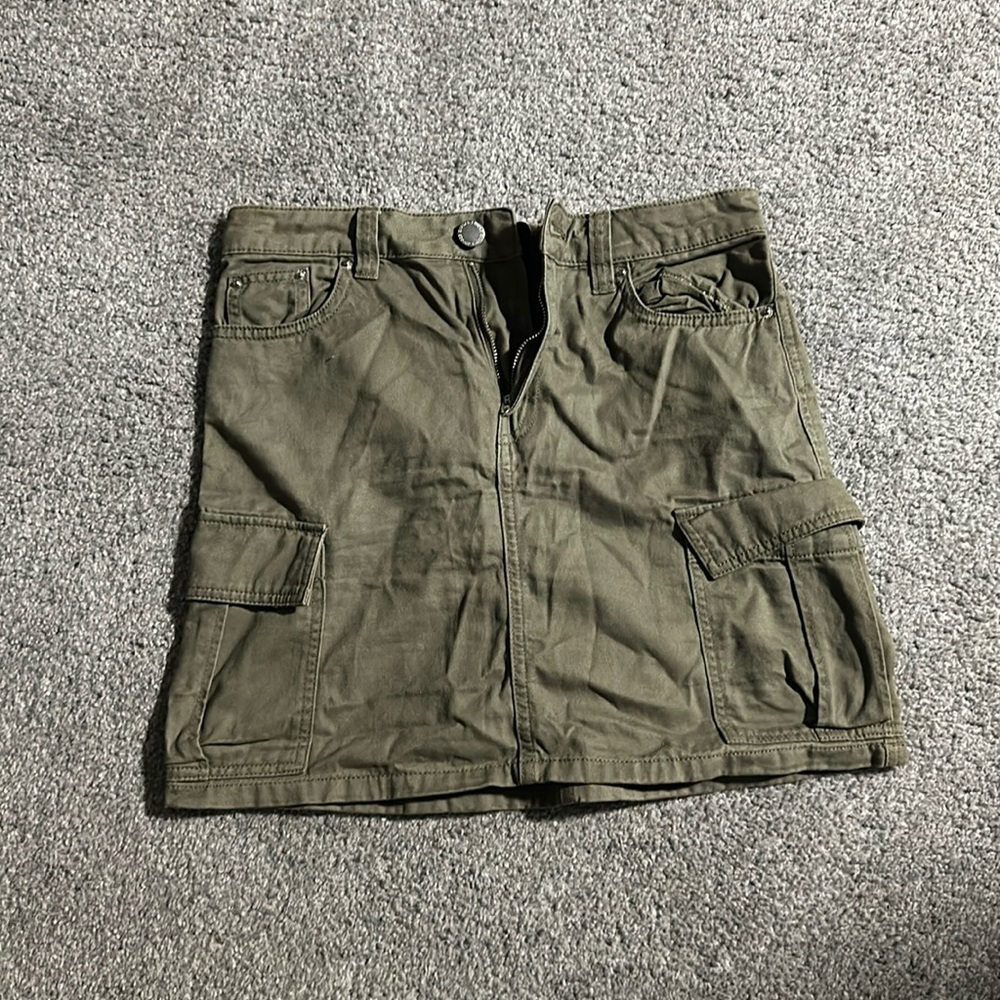 H&M Olive Green Cargo Skirt